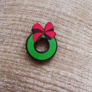 Black Tone Christmas Wreath Lapel Tie Tac Pin Brooch